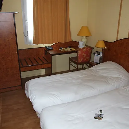 Logis 3* カレー