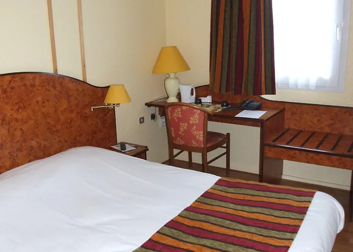 فندق Logis كاليه