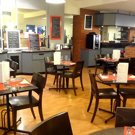 Ξενοδοχείο Logis & Restaurant & Bar Le 3*