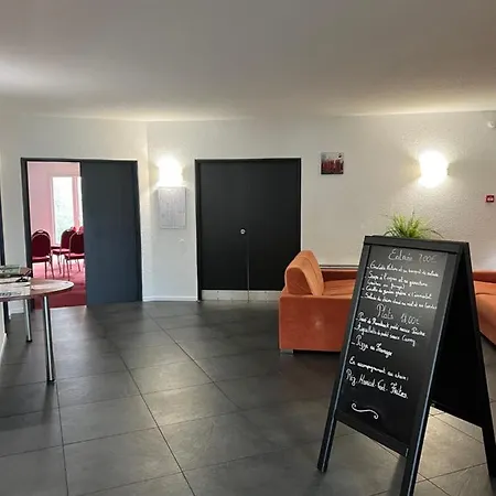 Logis & Restaurant & Bar Le