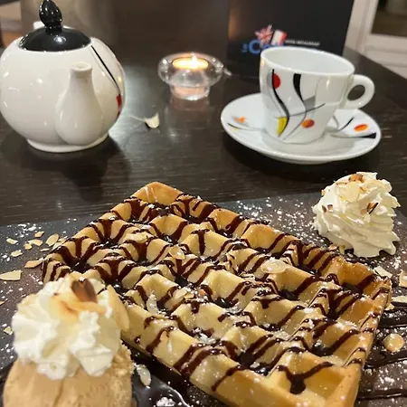 Hotel Logis Calais