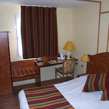 Hotel Logis Calais