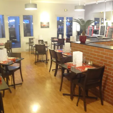 Logis & Restaurant & Bar Le 호텔 칼라이스