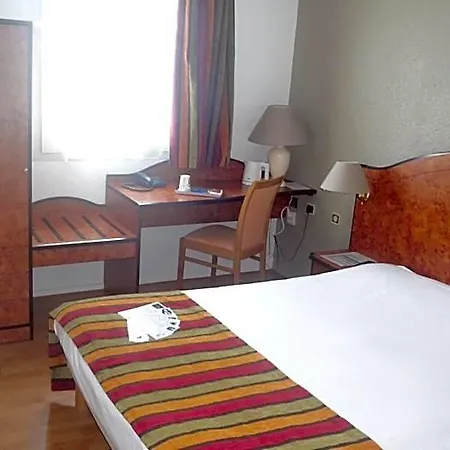 Logis & Restaurant & Bar Le Ξενοδοχείο 3*