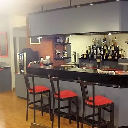 Logis & Restaurant & Bar Le Ξενοδοχείο Καλέ