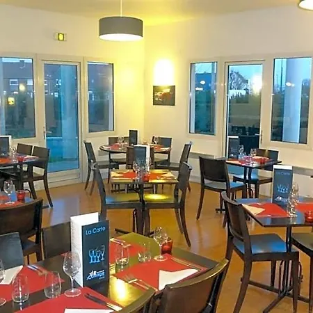 Ξενοδοχείο Logis & Restaurant & Bar Le 3*